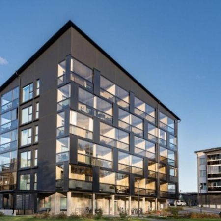 Modern Apartment Near Tampereen Messukeskus, With Own Private And Free Parking Екстер'єр фото